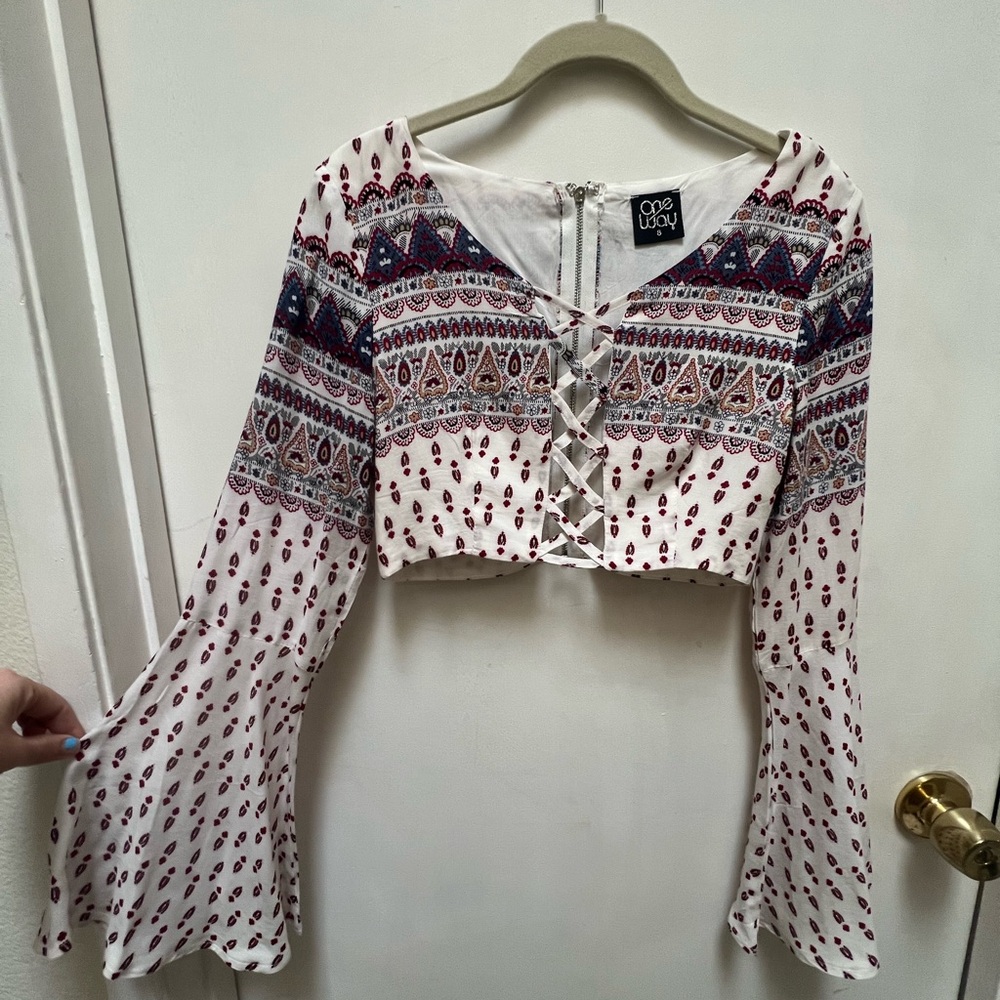 White Boho Lace-Up Crop Top in Red & Navy Print